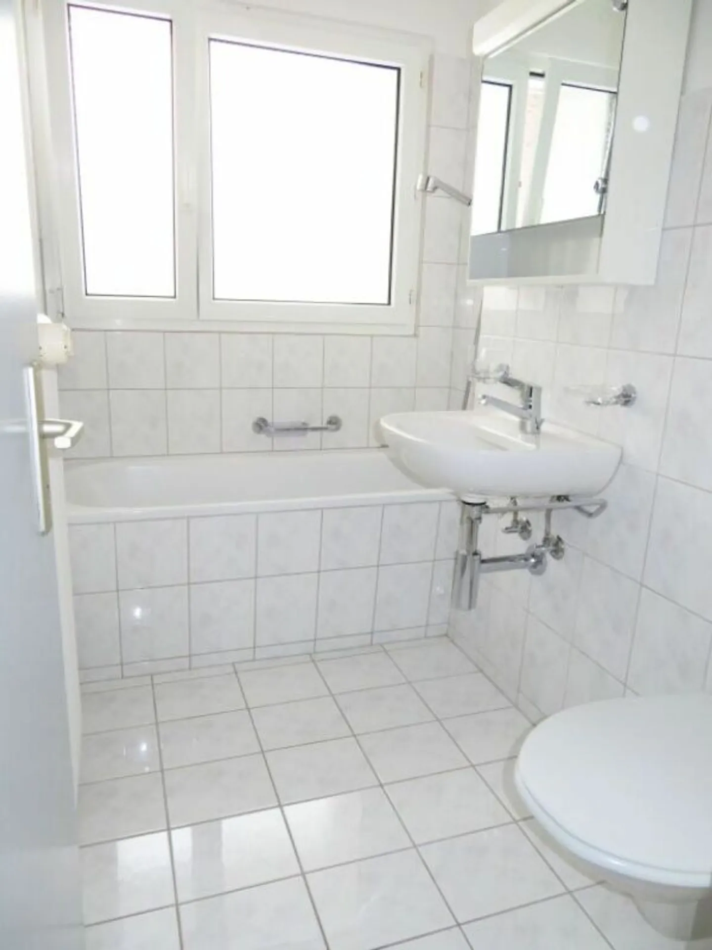 Appartement ensoleillé avec balcon - Photo 8 sur 9