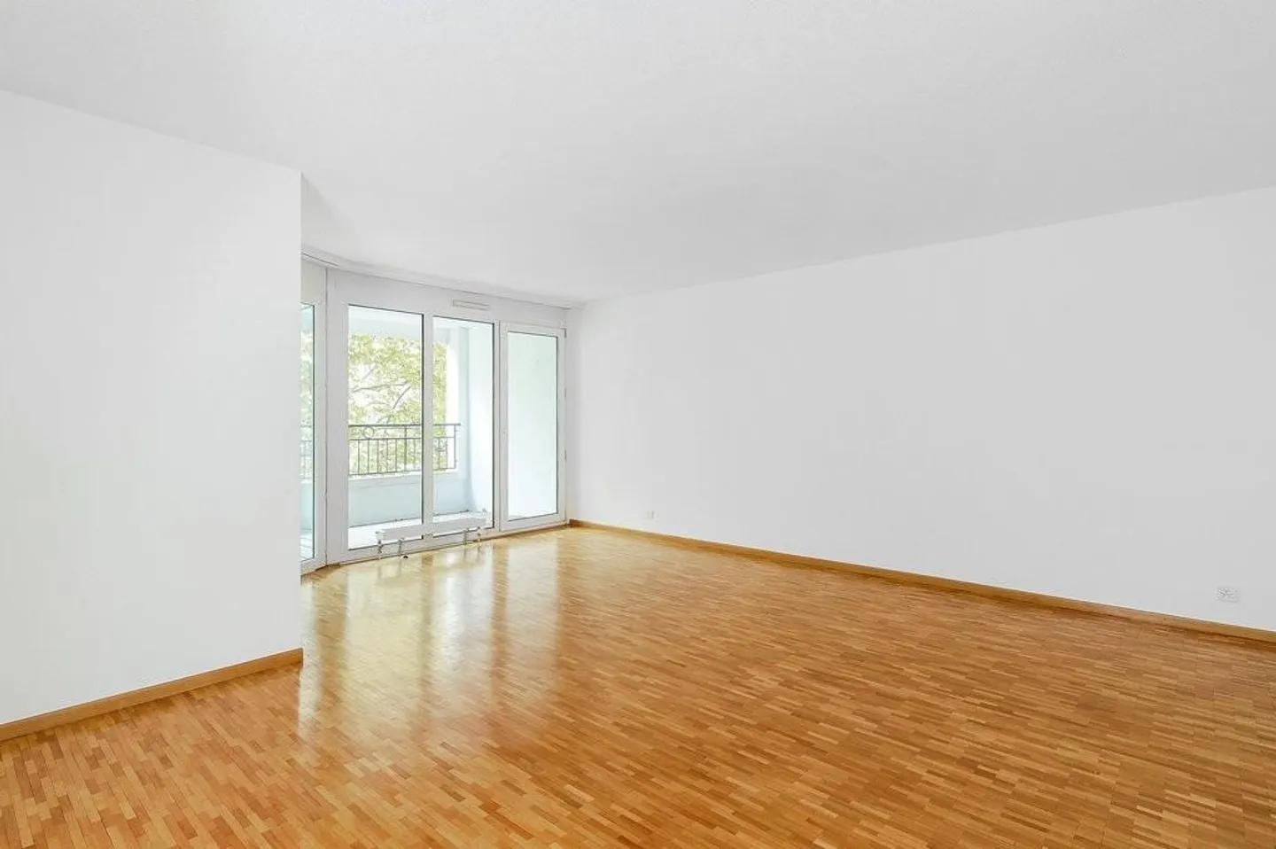 Rent without deposit - Modern apartment in a central location - Photo 3 of 6