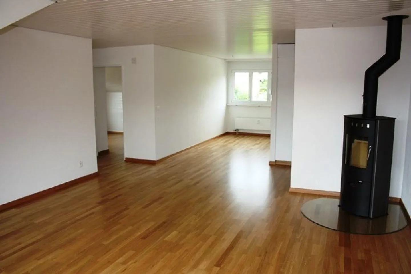 Gemütliche Dachwohnung mit Kaminofen - Foto 4 von 14
