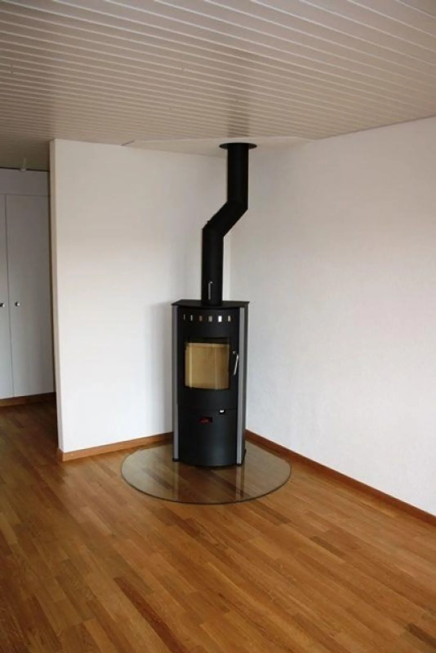 Gemütliche Dachwohnung mit Kaminofen - Foto 5 von 14