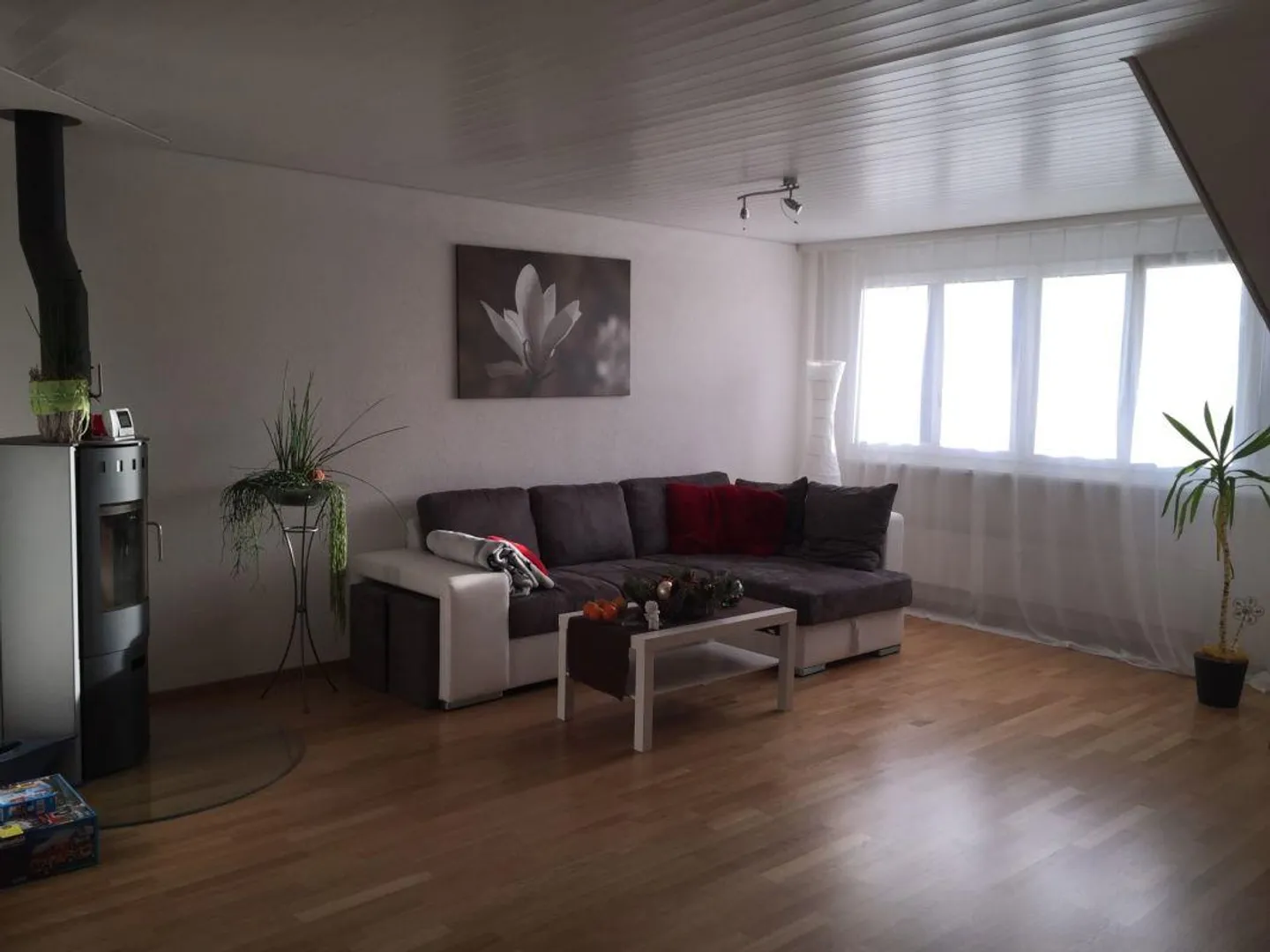 Gemütliche Dachwohnung mit Kaminofen - Foto 7 von 14