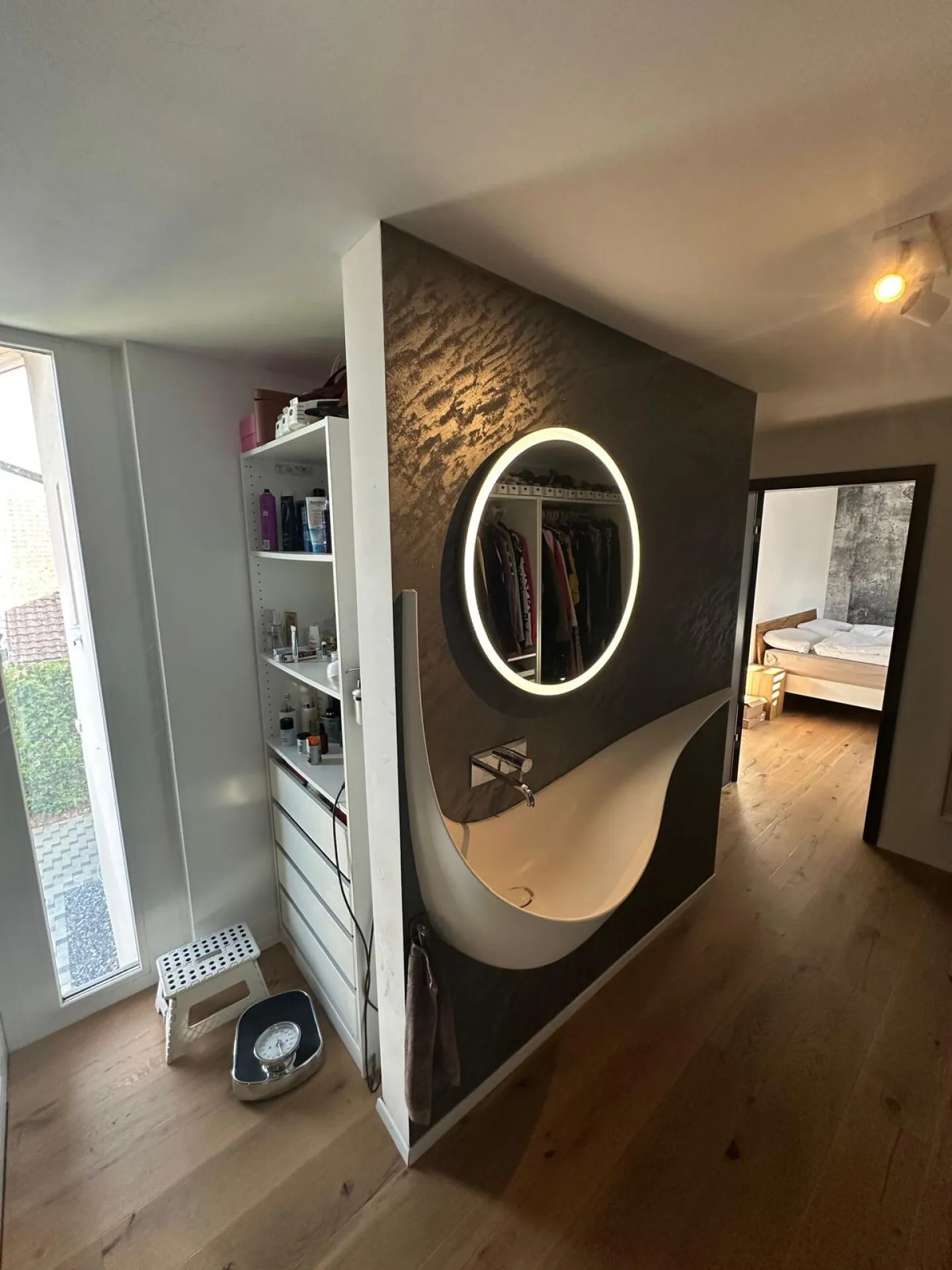 Moderna casa unifamiliare di 6,5 stanze con appartamento di 2,5 stanze (ufficio/commerciale) - Foto 11 di 14