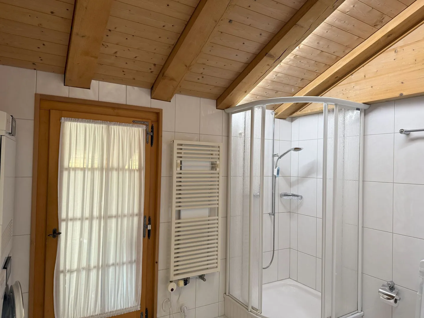 Immeuble résidentiel et commercial en emplacement central - Photo 14 sur 30