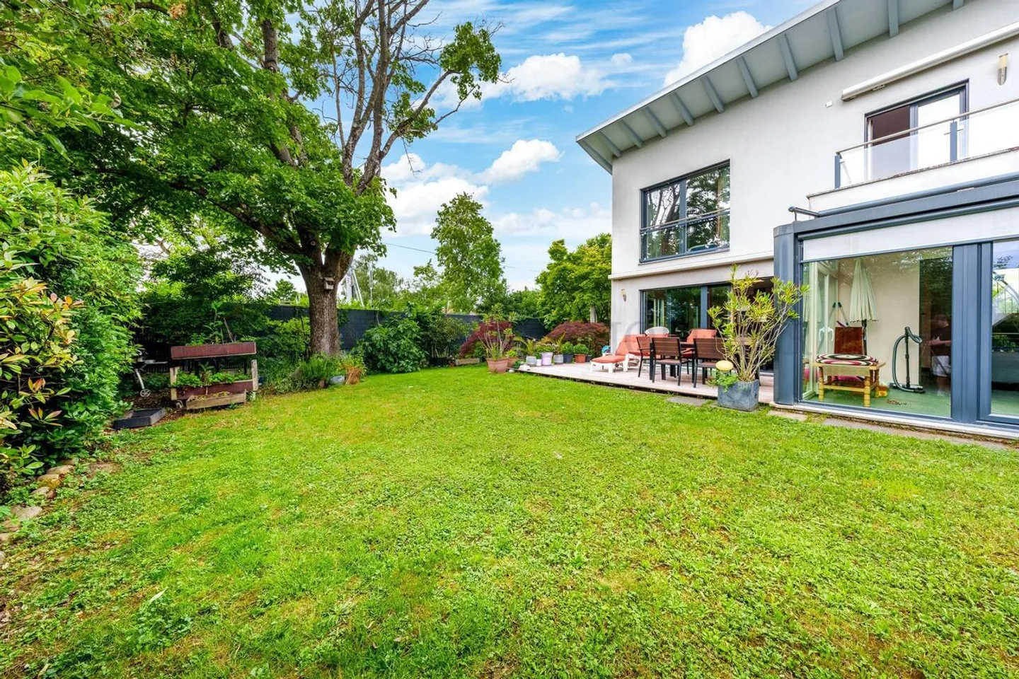 Minergie-Villa mit Garten - Foto 7 von 12