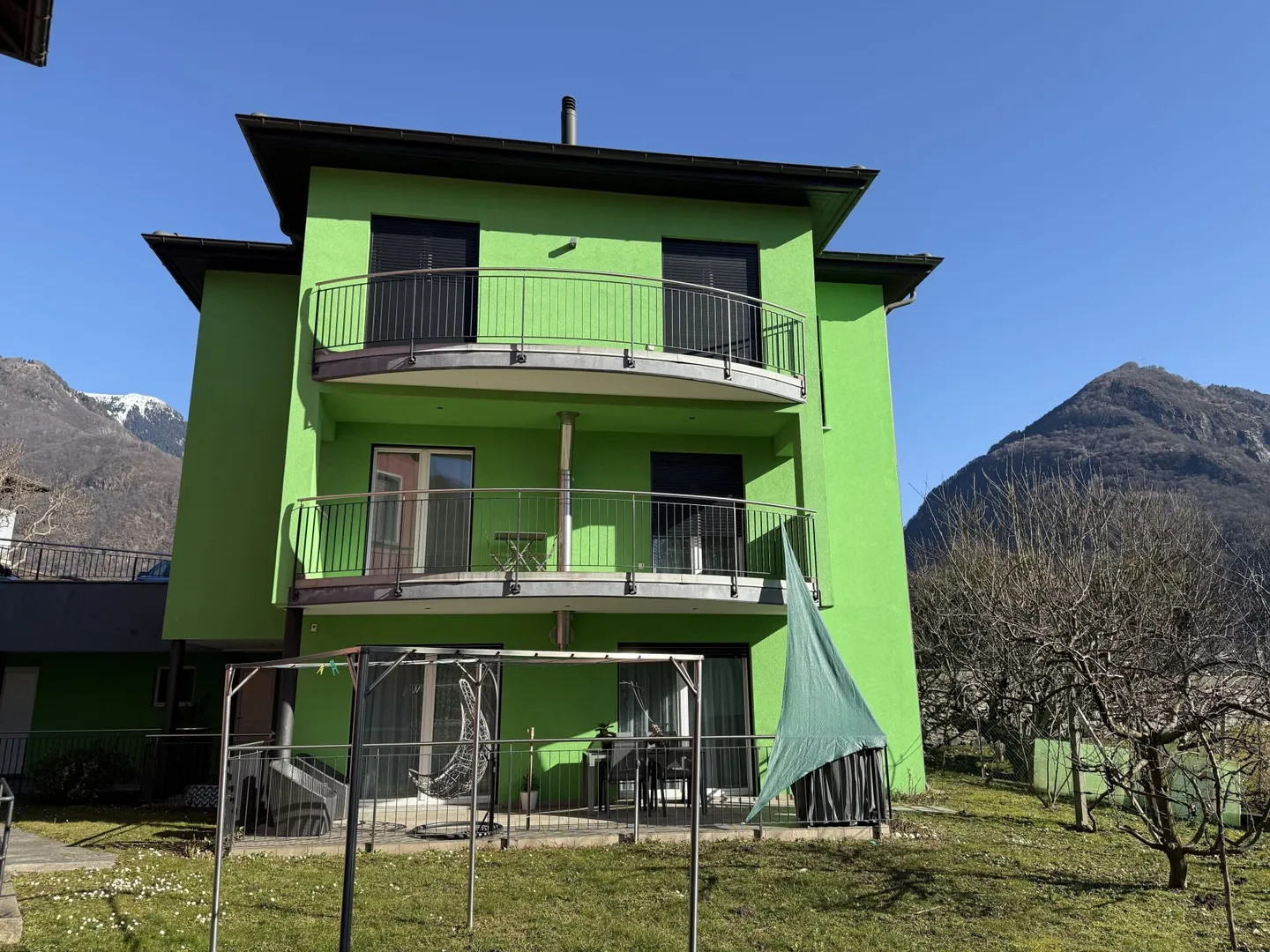 Casa a schiera moderna a Gorduno - Foto 1 di 11