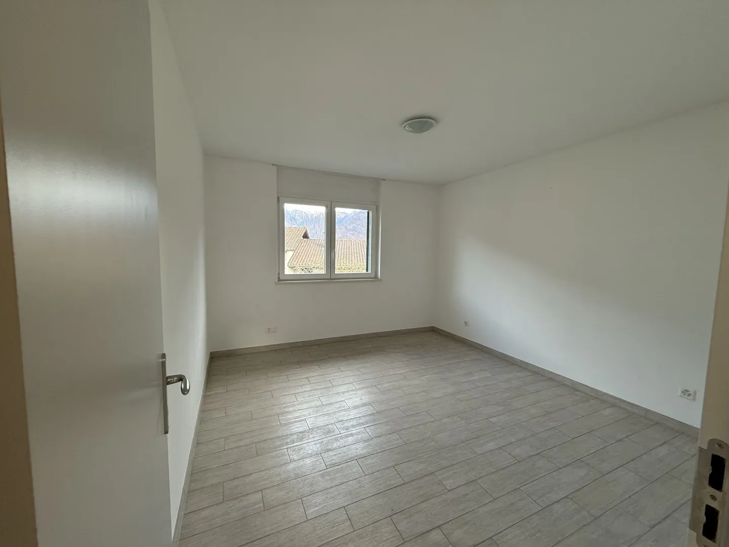 Casa a schiera moderna a Gorduno - Foto 10 di 11