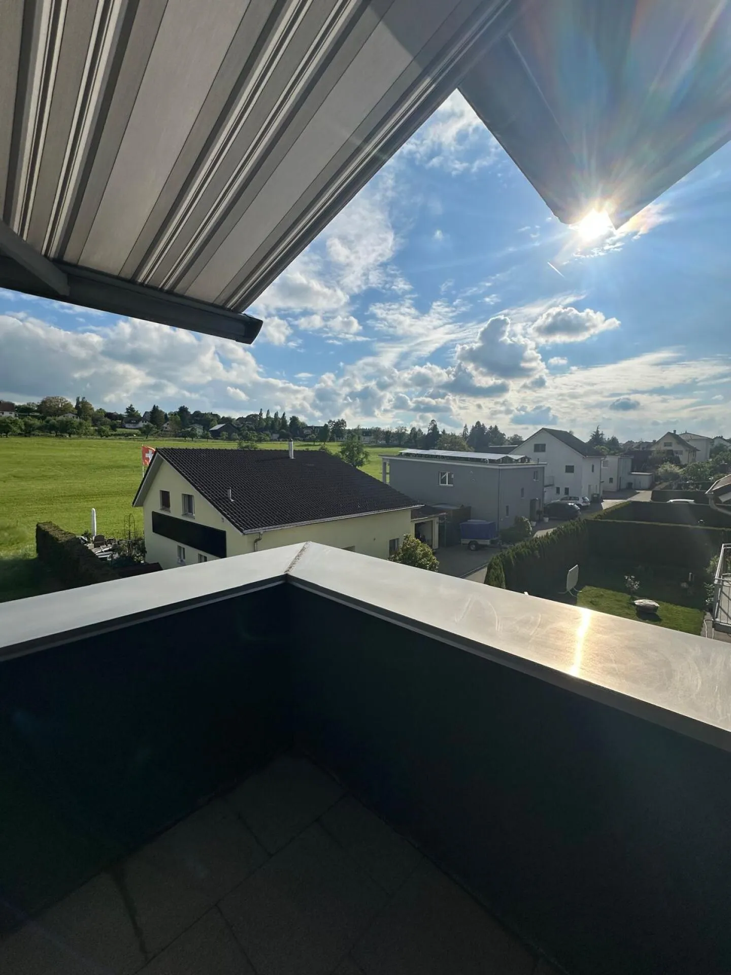 Moderna casa unifamiliare di 6,5 stanze con appartamento di 2,5 stanze (ufficio/commerciale) - Foto 14 di 14