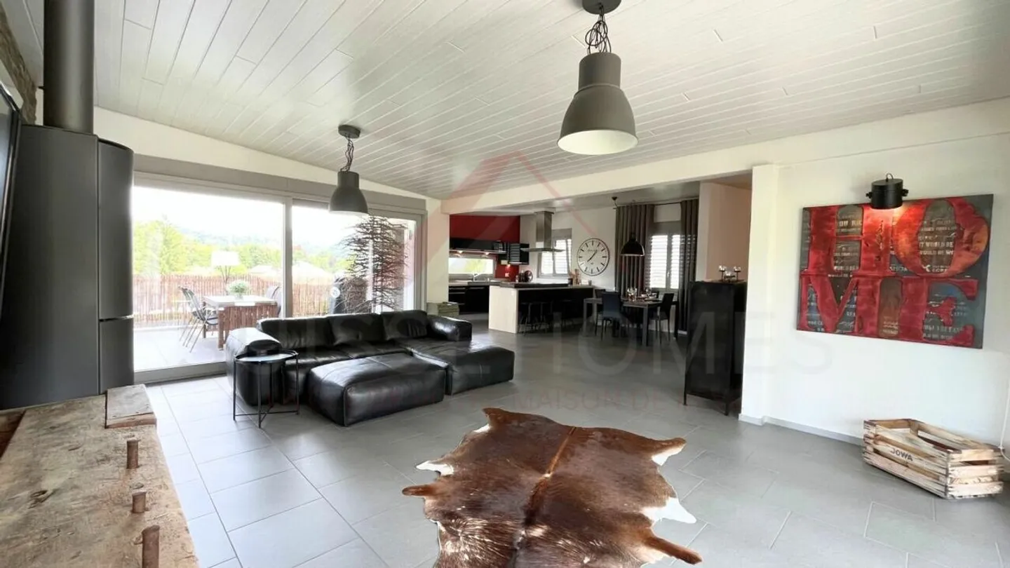 Rare à Bassecourt : Maison lumineuse de 146 m² avec jacuzzi, terrasses et vue exceptionnelle - Photo 2 sur 13