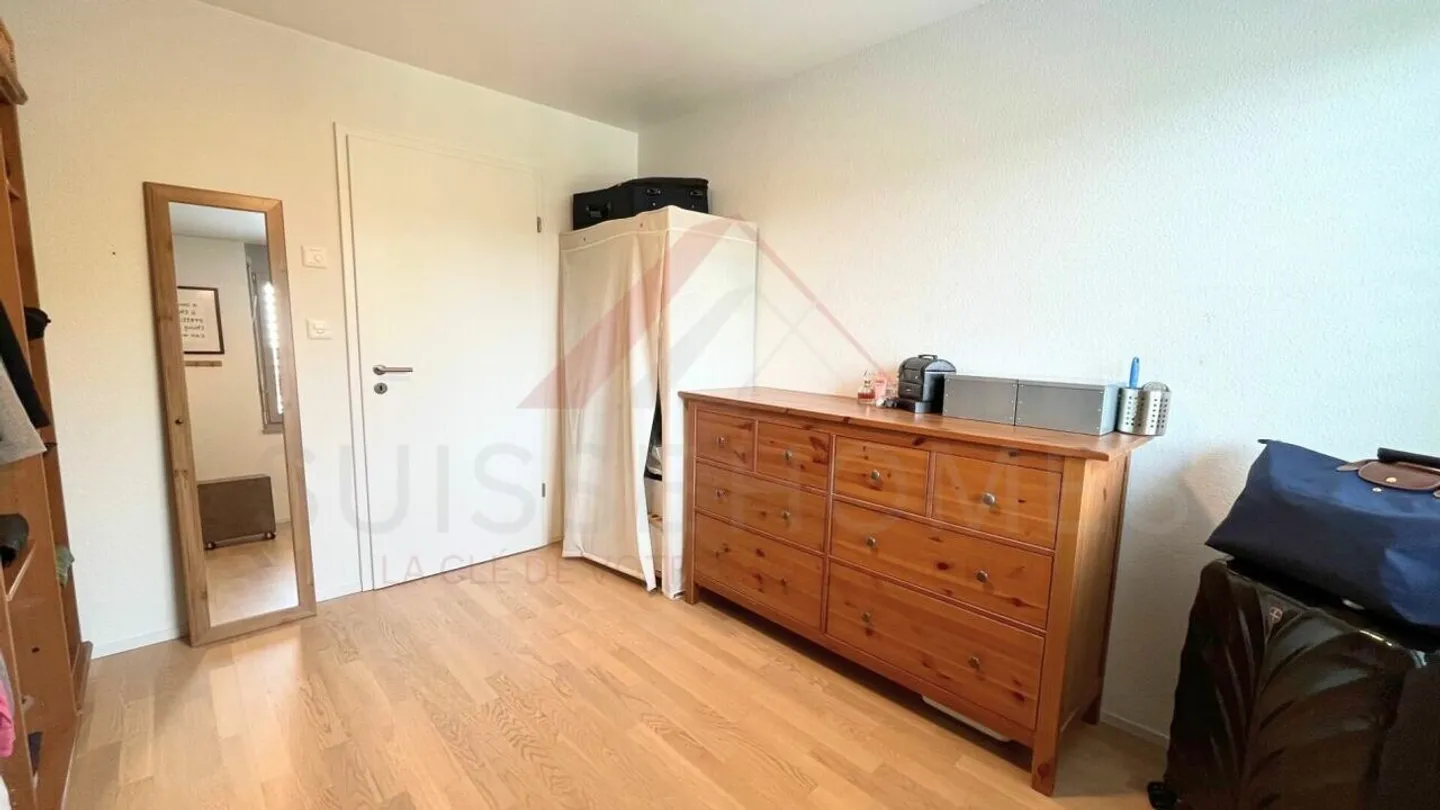 Rare à Bassecourt : Maison lumineuse de 146 m² avec jacuzzi, terrasses et vue exceptionnelle - Photo 7 sur 13