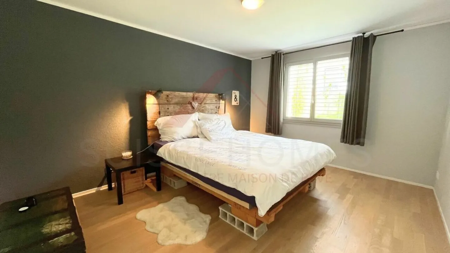 Rare à Bassecourt : Maison lumineuse de 146 m² avec jacuzzi, terrasses et vue exceptionnelle - Photo 8 sur 13