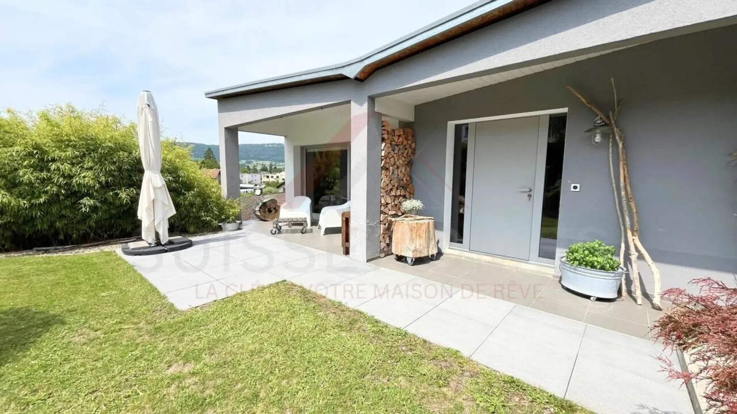 Rare à Bassecourt : Maison lumineuse de 146 m² avec jacuzzi, terrasses et vue exceptionnelle - Photo 11 sur 13