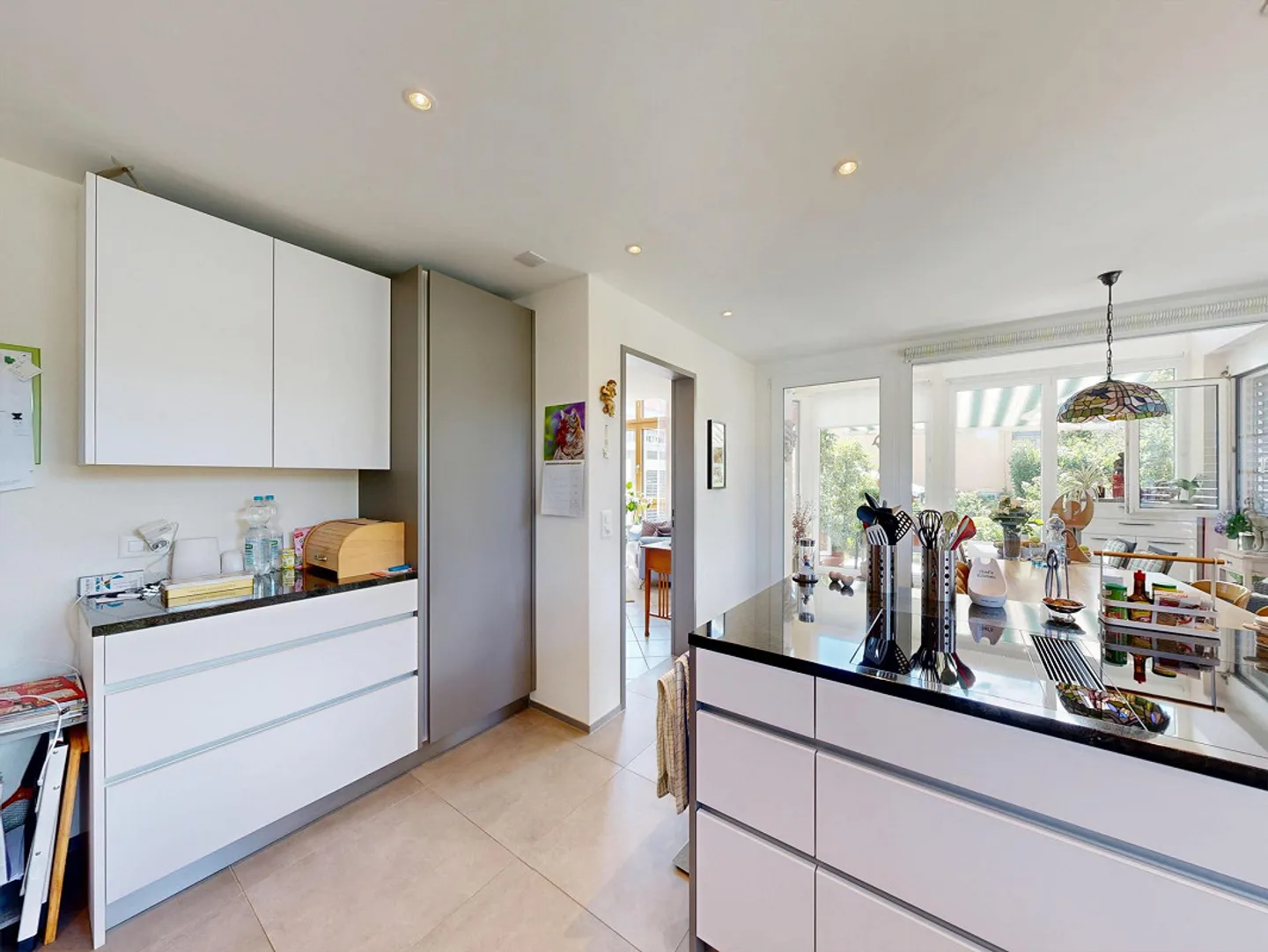 Two-family house with versatile usage options - Photo 5 of 30