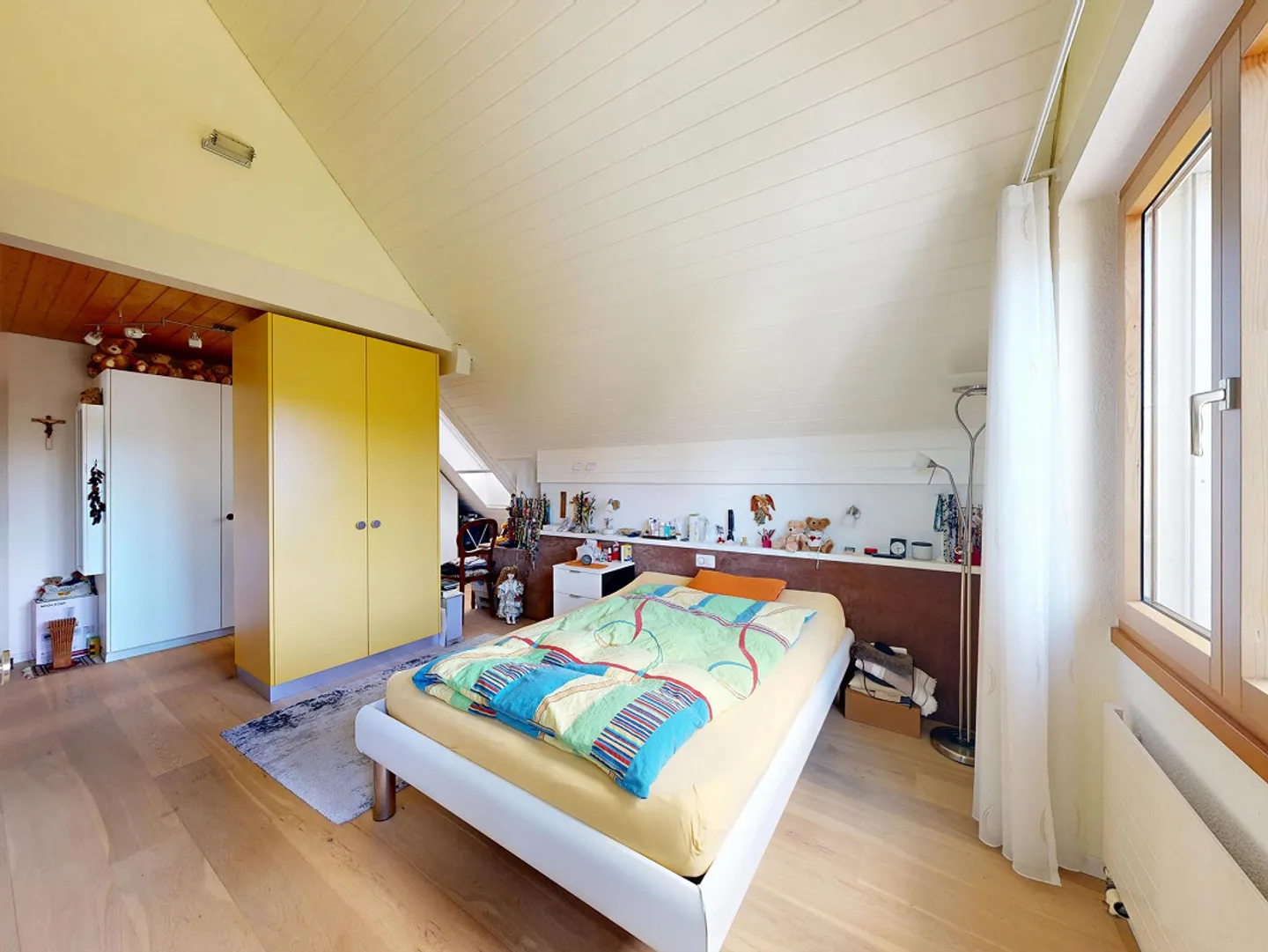 Two-family house with versatile usage options - Photo 11 of 30