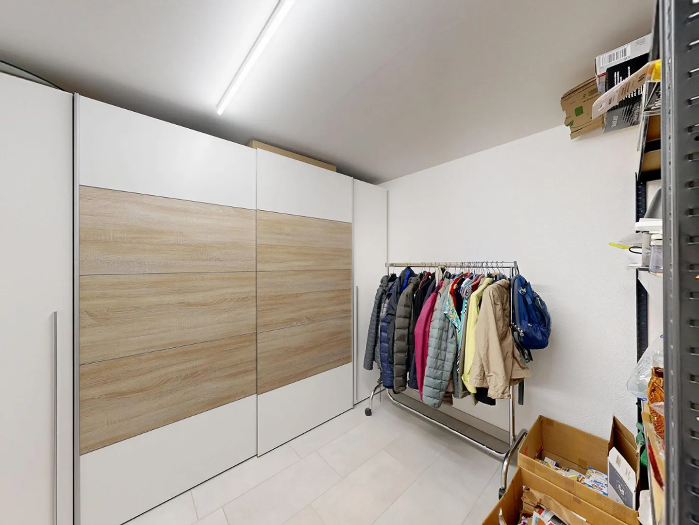 Two-family house with versatile usage options - Photo 17 of 30