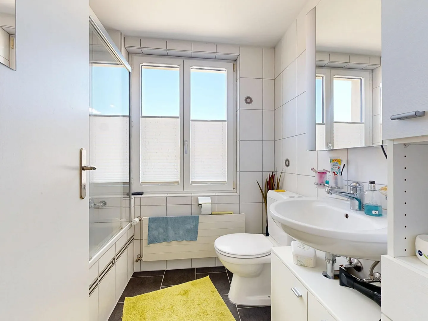 Two-family house with versatile usage options - Photo 24 of 30