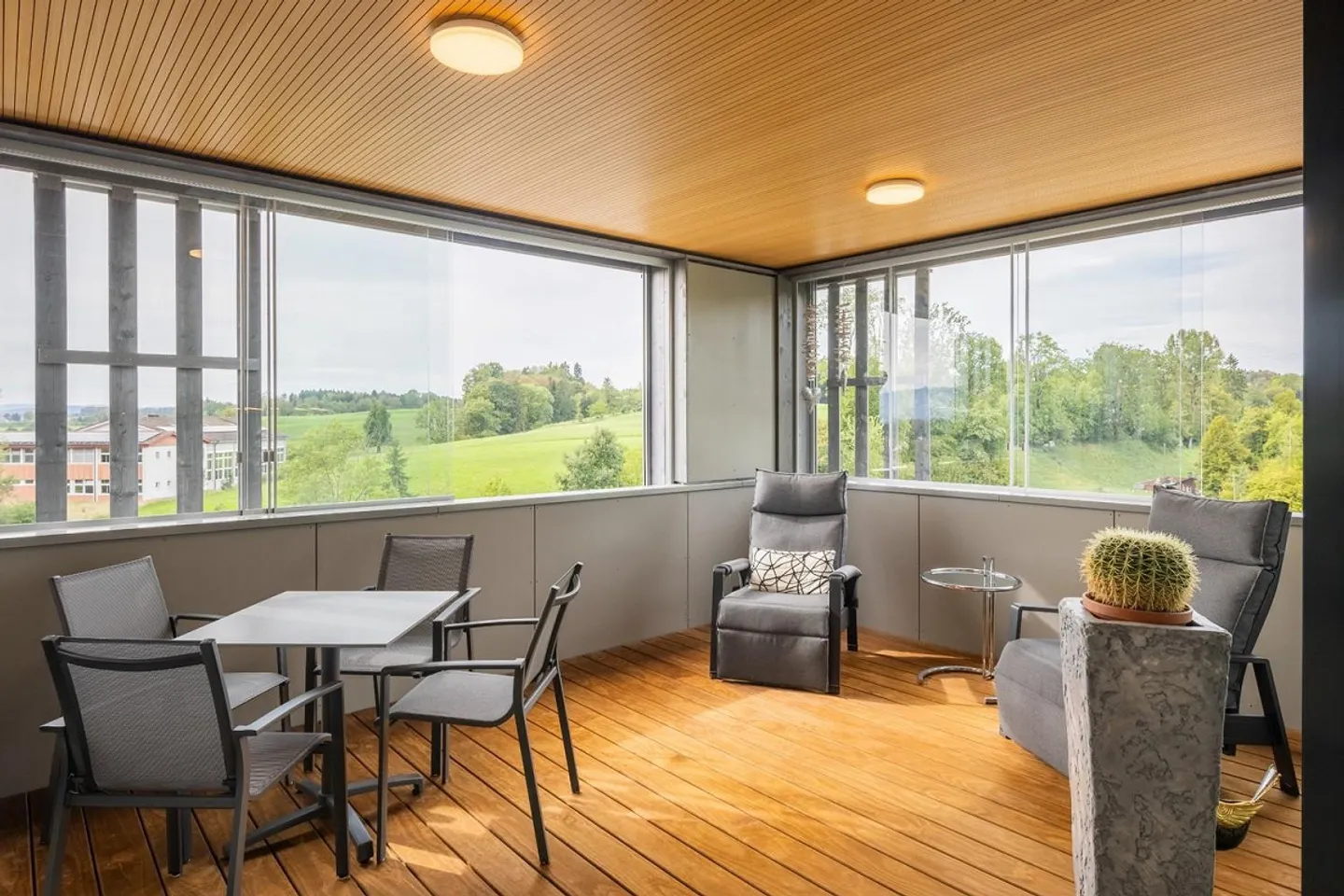 Modernes Apartment mit Loggia - Foto 7 von 8