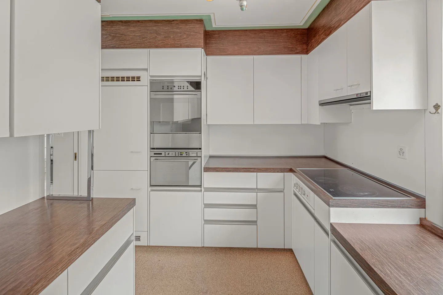 Weitblick über Rhein, Reben und Stadt - Foto 8 von 12