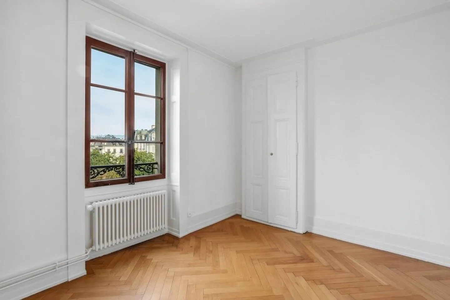 Appartement spacieux dans un cadre verdoyant - Photo 7 sur 12