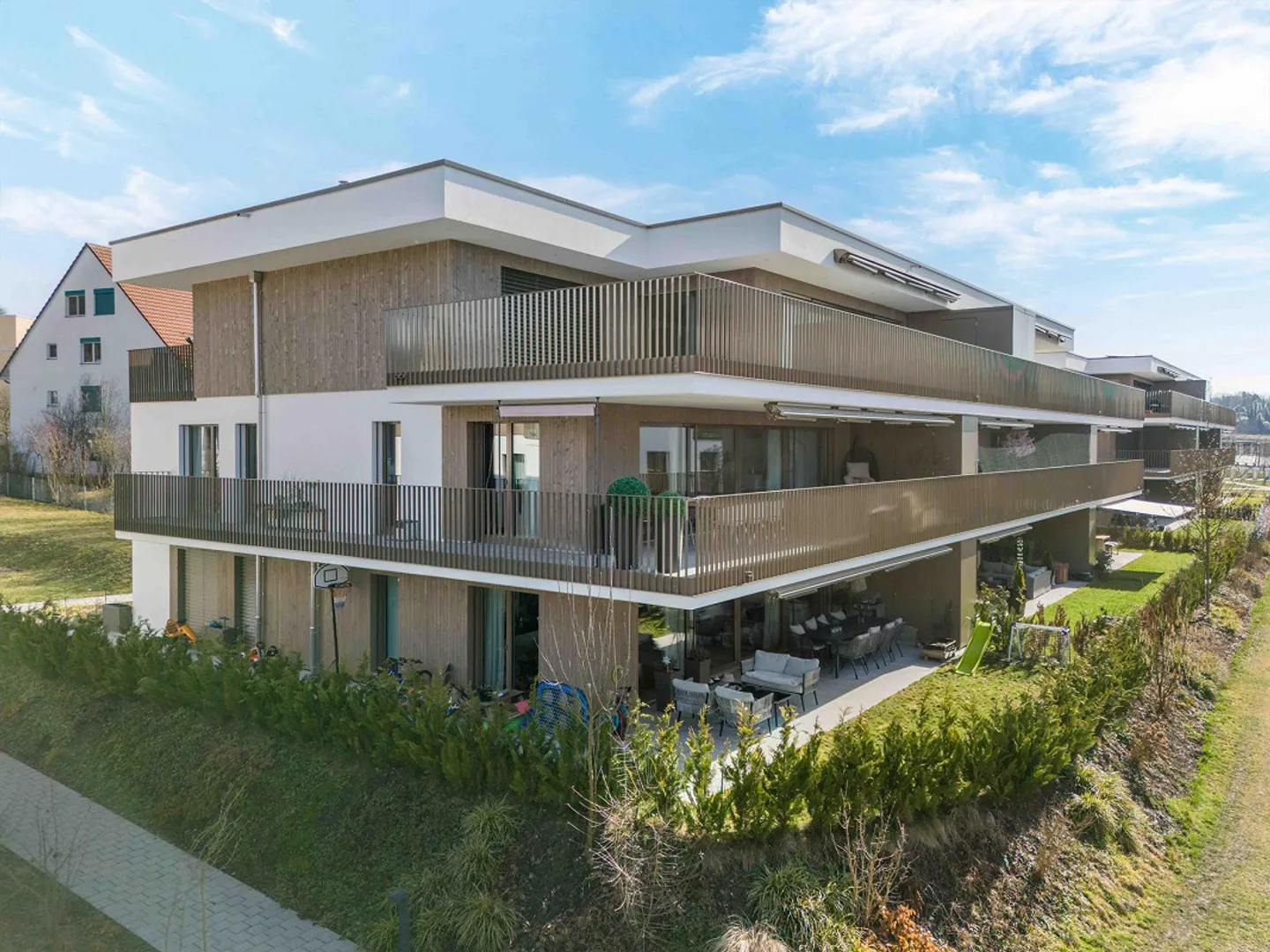 Vie contemporaine dans un endroit détendu - Photo 1 sur 10