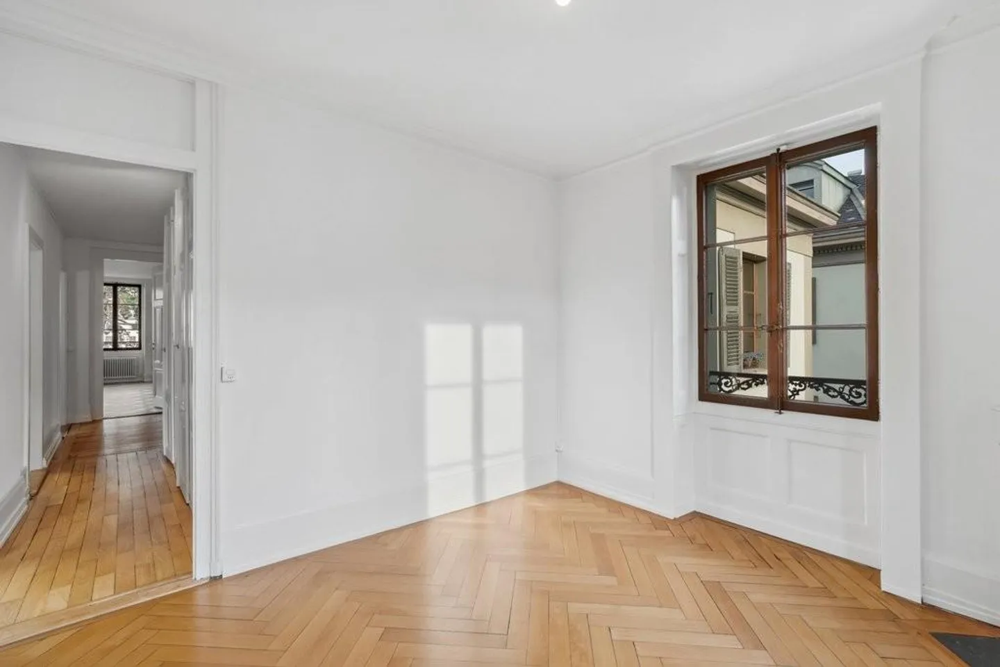 Appartement spacieux dans un cadre verdoyant - Photo 11 sur 12