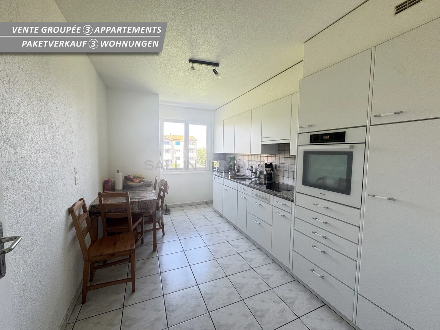 Vente de 3 appartements, 2x 5 pièces et  4 pces + 3 place de parc int. - Photo 2 sur 12