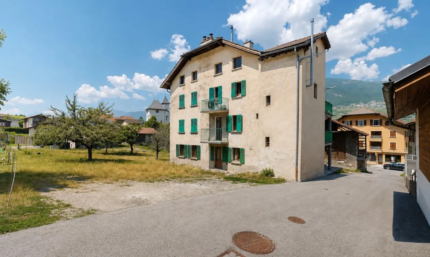 Appartement 3,5 pièces à Grône – Fort potentiel de rénovation - Photo 3 sur 11