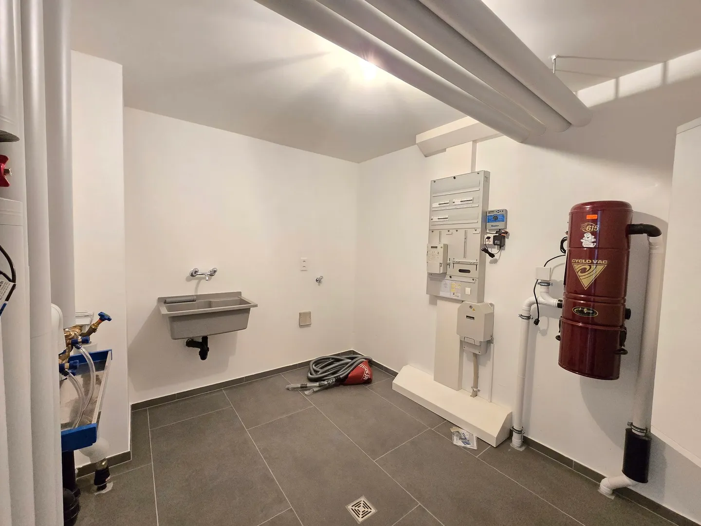 New Villa - 203 m2 and 845 m3 - Martigny - Ref. 10242567 - Photo 9 of 13