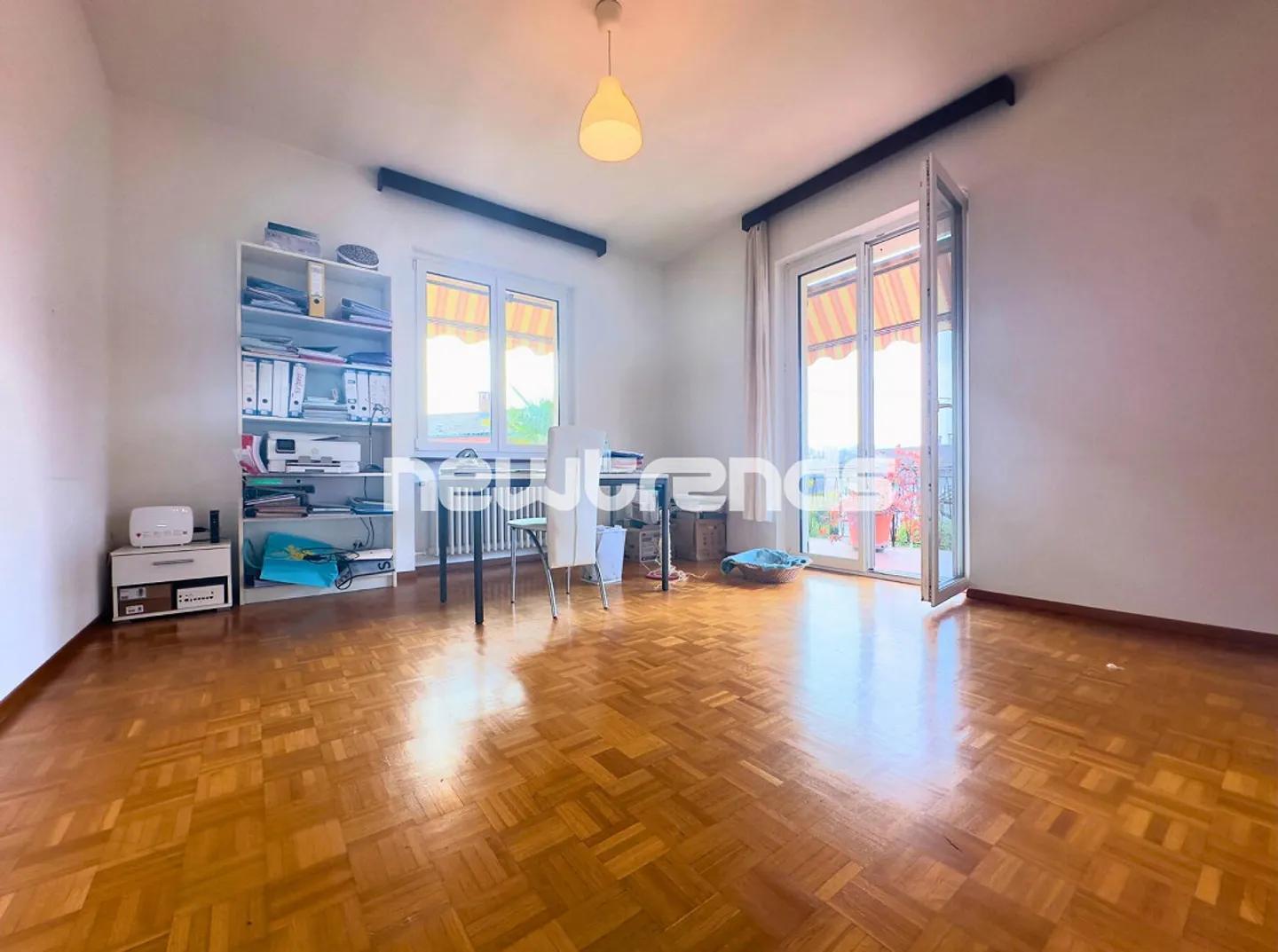 Villa con giardino privato e piscina - Foto 7 di 11