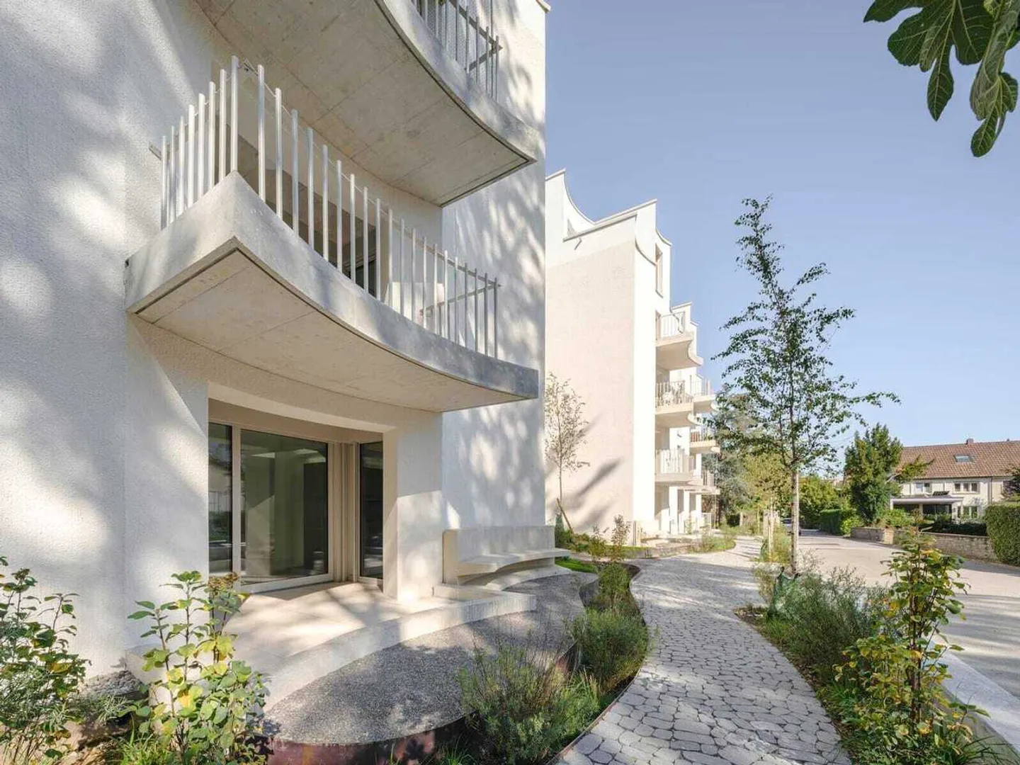 Luxurious 2.5-room garden apartment in Zurich - Photo 1 of 13