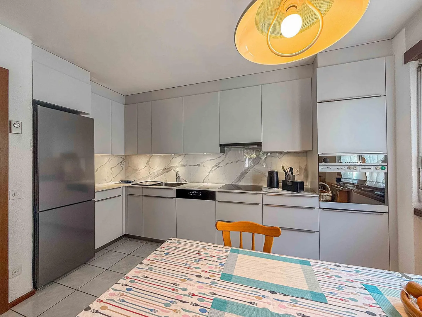 Zwillingshaus mit Garten und Hobbyraum in Vezia - Foto 3 von 12