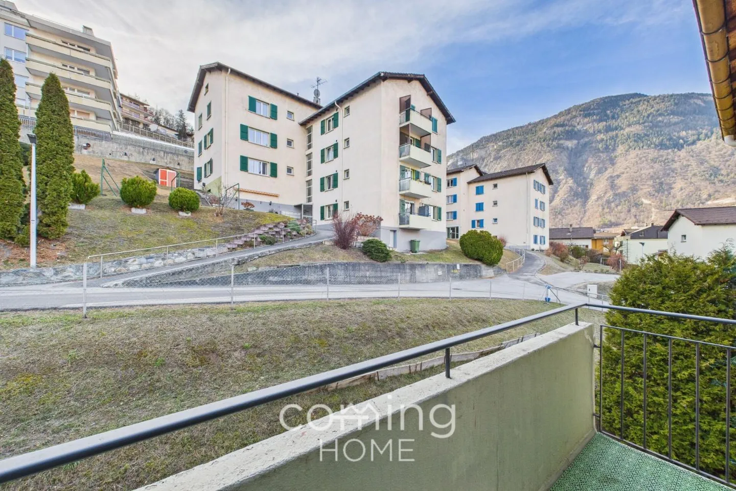 Appartement 3.5 pièces ensoleillé avec balcon et vue sur les montagnes dans un endroit calme - Photo 10 sur 11