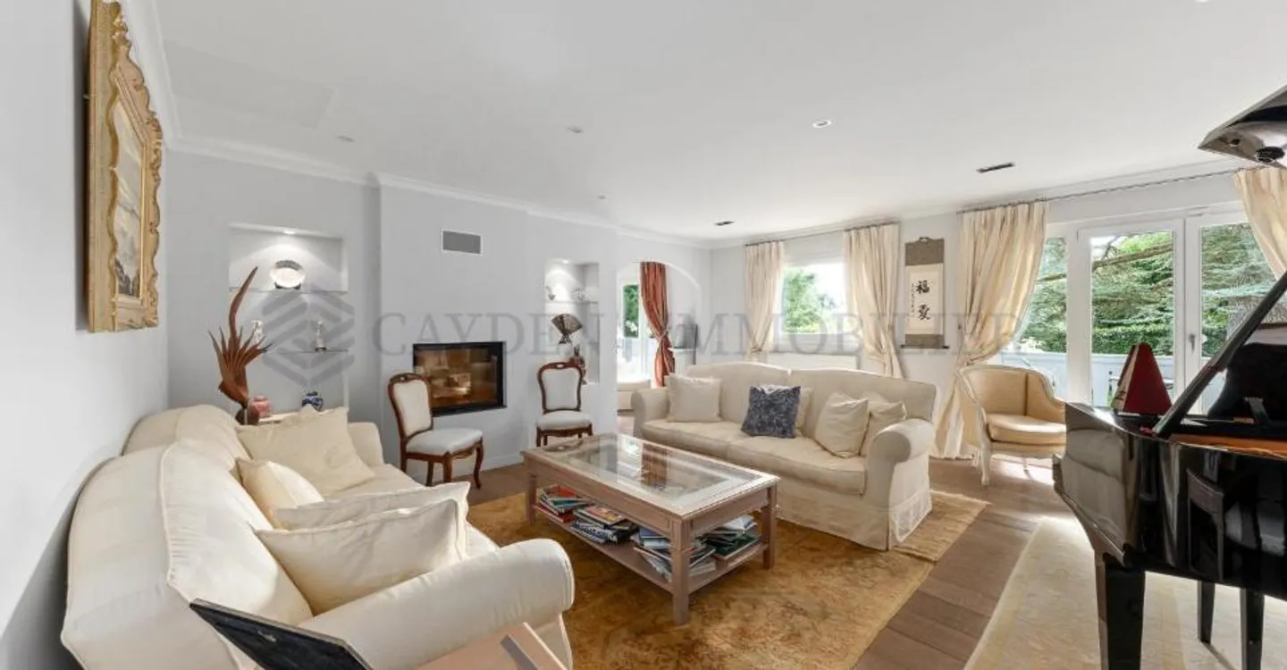 Große, vollständig renovierte Einzelvilla! - Foto 4 von 11