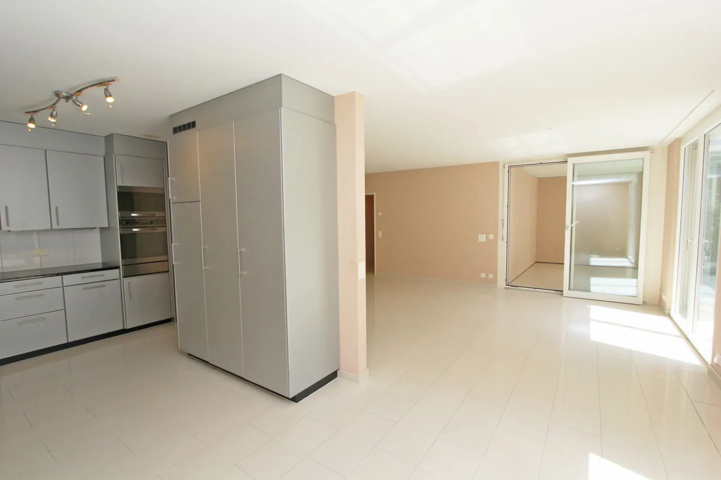 Habitat sans barrières dans un emplacement de village calme - Photo 4 sur 11