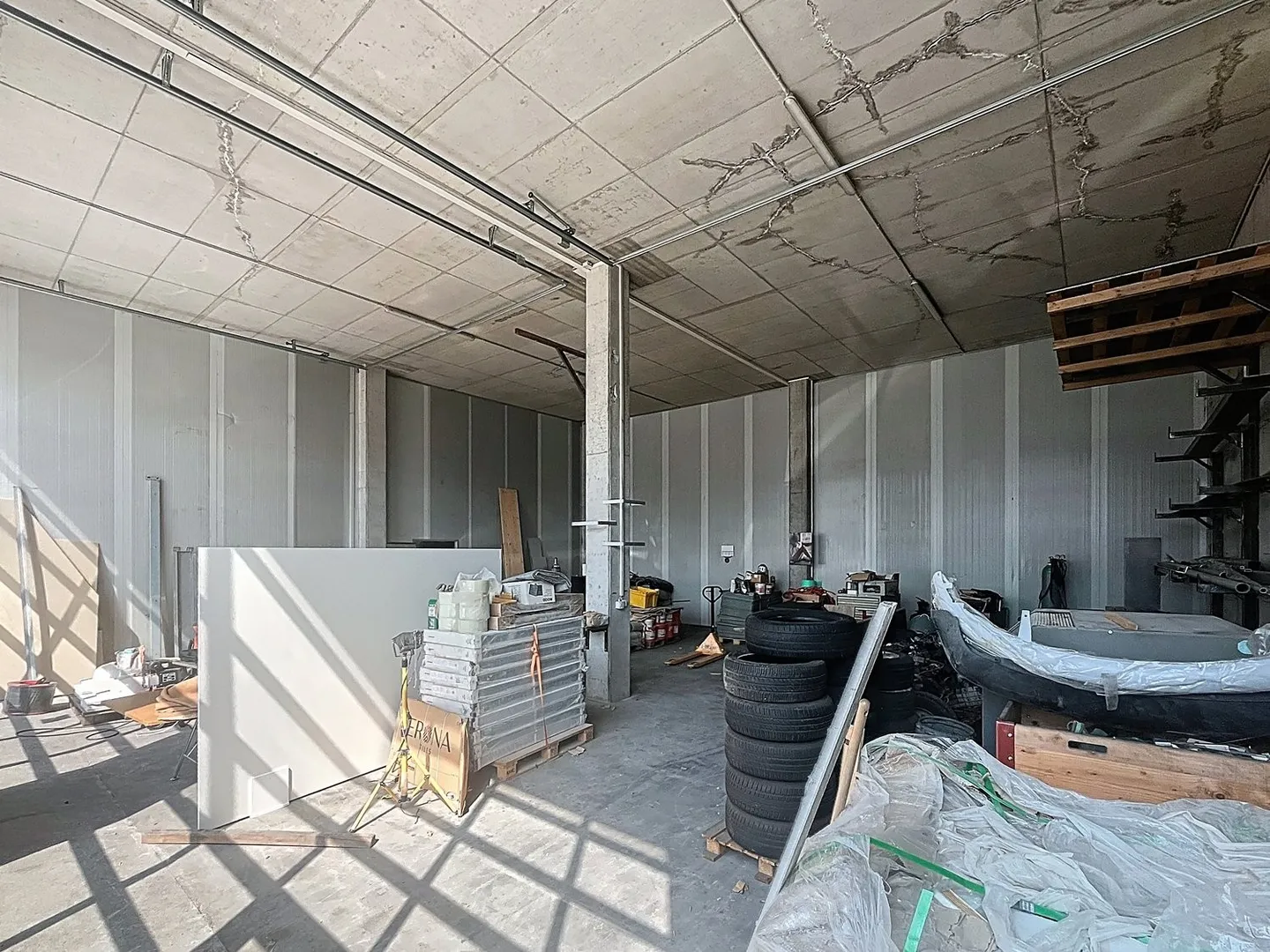 À louer - Propriété commerciale/industrielle de 144 m2 - Photo 3 sur 3