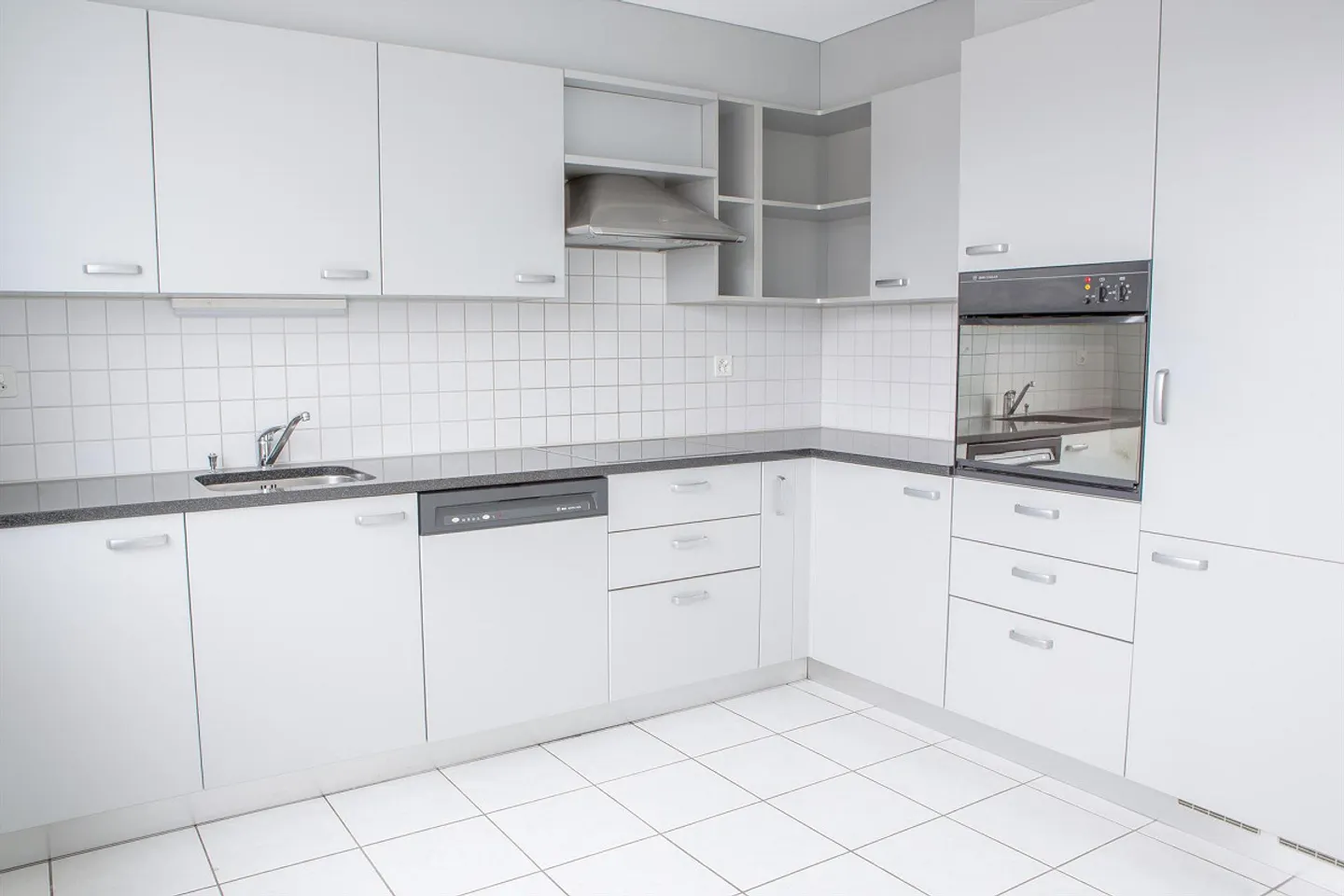 Appartement moderne 3.5 pièces - Photo 3 sur 9