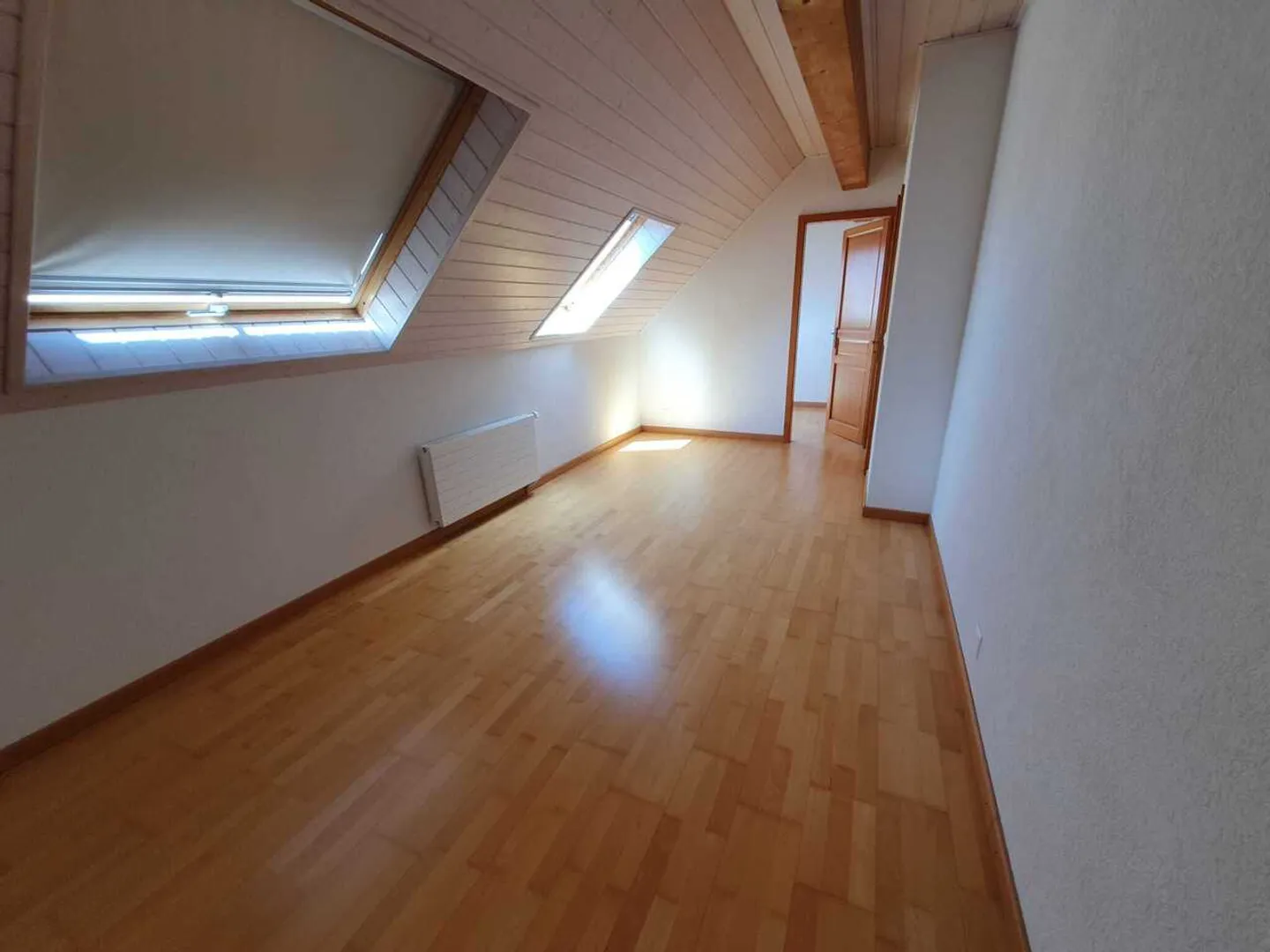 Row house for rent - Photo 6 of 14