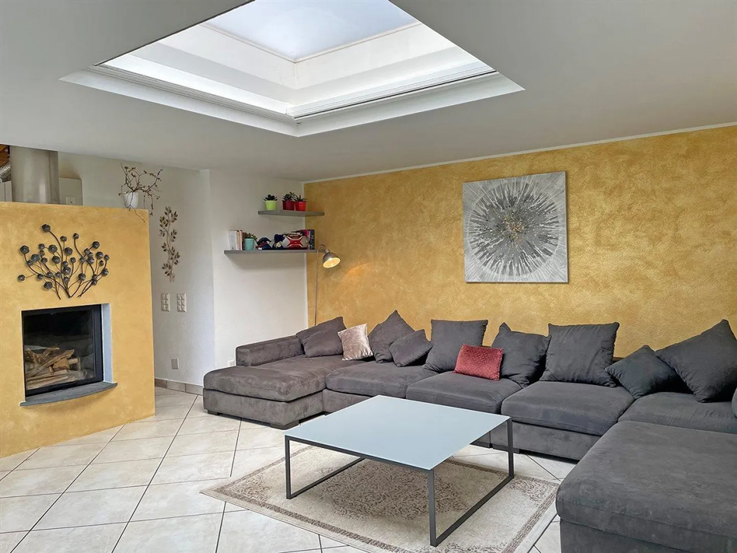 Villa con piscina e prato all'inglese, ampio parcheggio - Foto 5 di 13