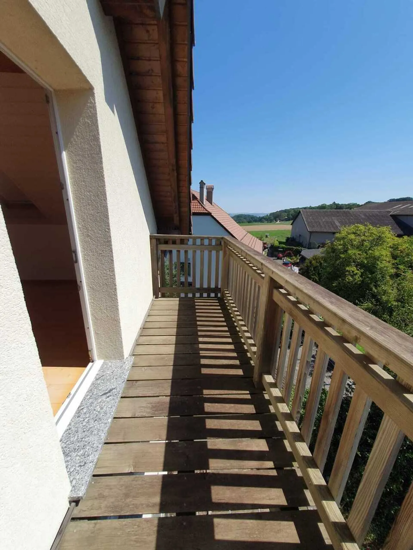 Row house for rent - Photo 13 of 14