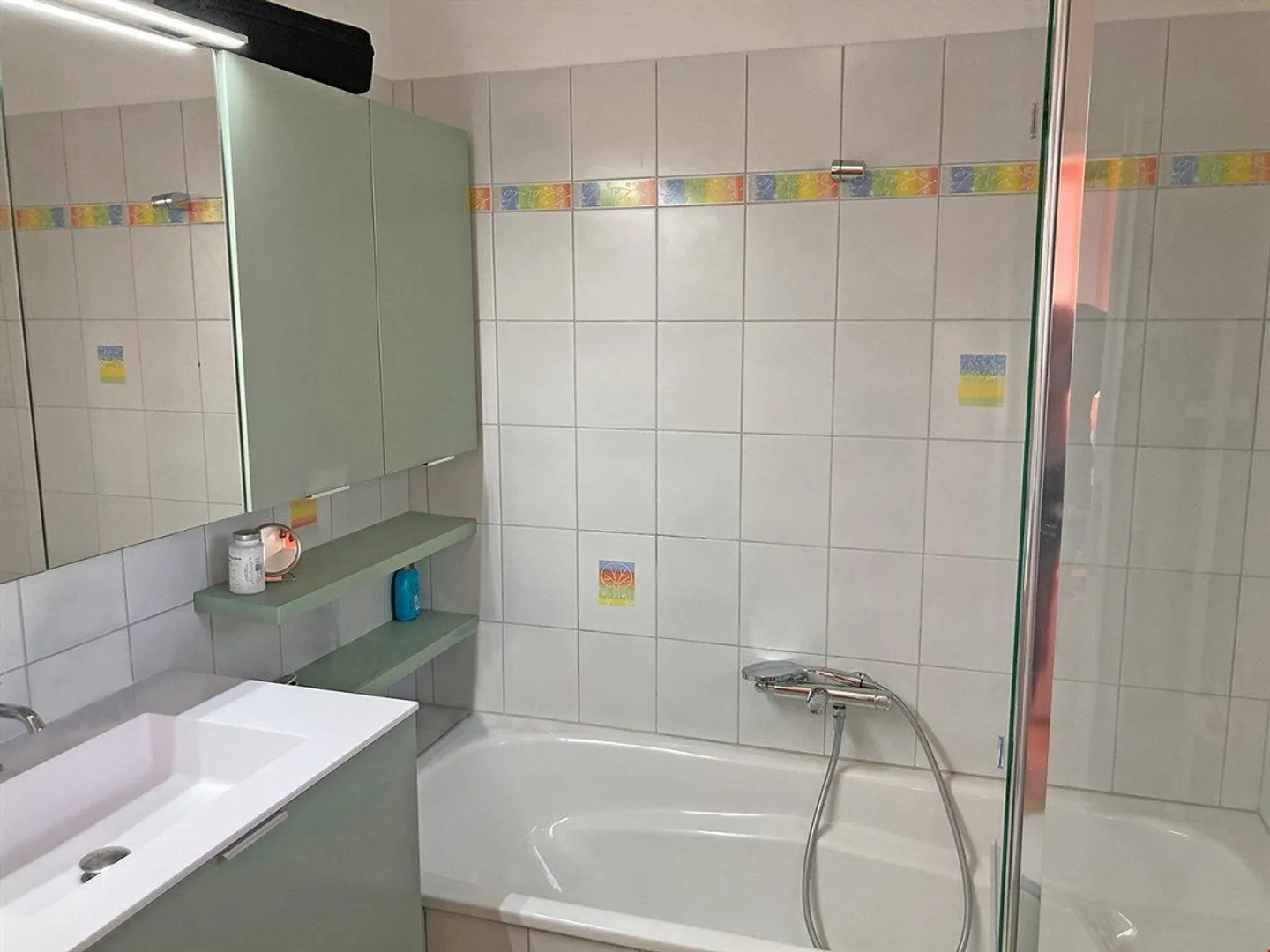 Villa con piscina e prato all'inglese, ampio parcheggio - Foto 9 di 13