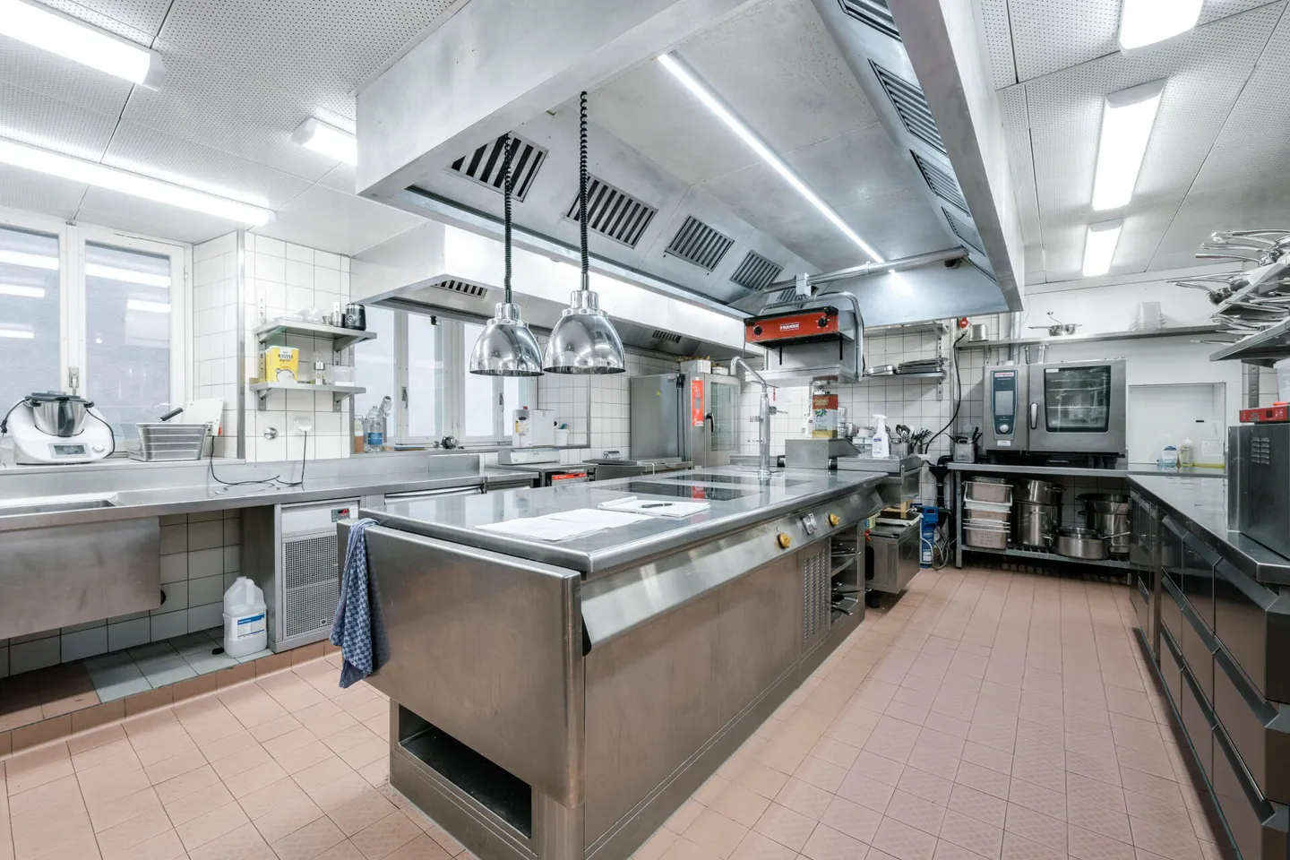 Hotel Restaurant Zum Schwarzen Löwen in Altdorf - Photo 9 of 13