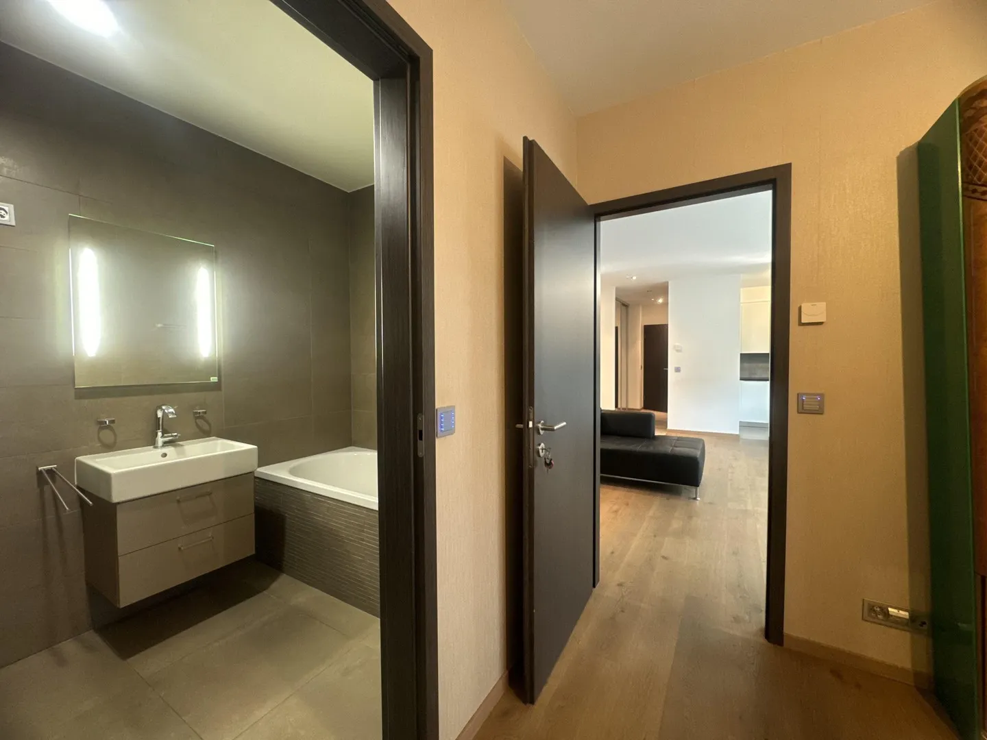 Secure Apartment with Terrace - Photo 12 of 13