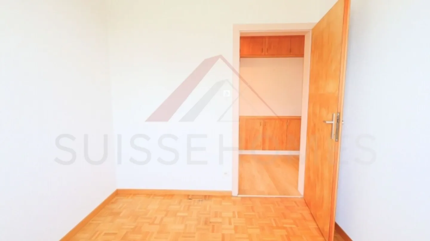 A 7 minuti da Porrentruy - villa ristrutturata di 6,5 locali con 272 m² di superficie abitabile, terreno di 2.323 m², 5 camere e assoluta privacy - Foto 10 di 20