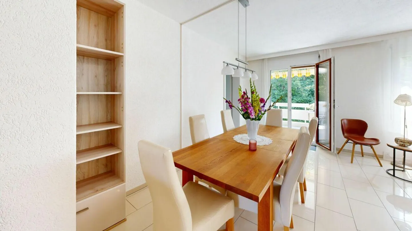 Modernisierte Wohnung mit Seeblick - Foto 4 von 13