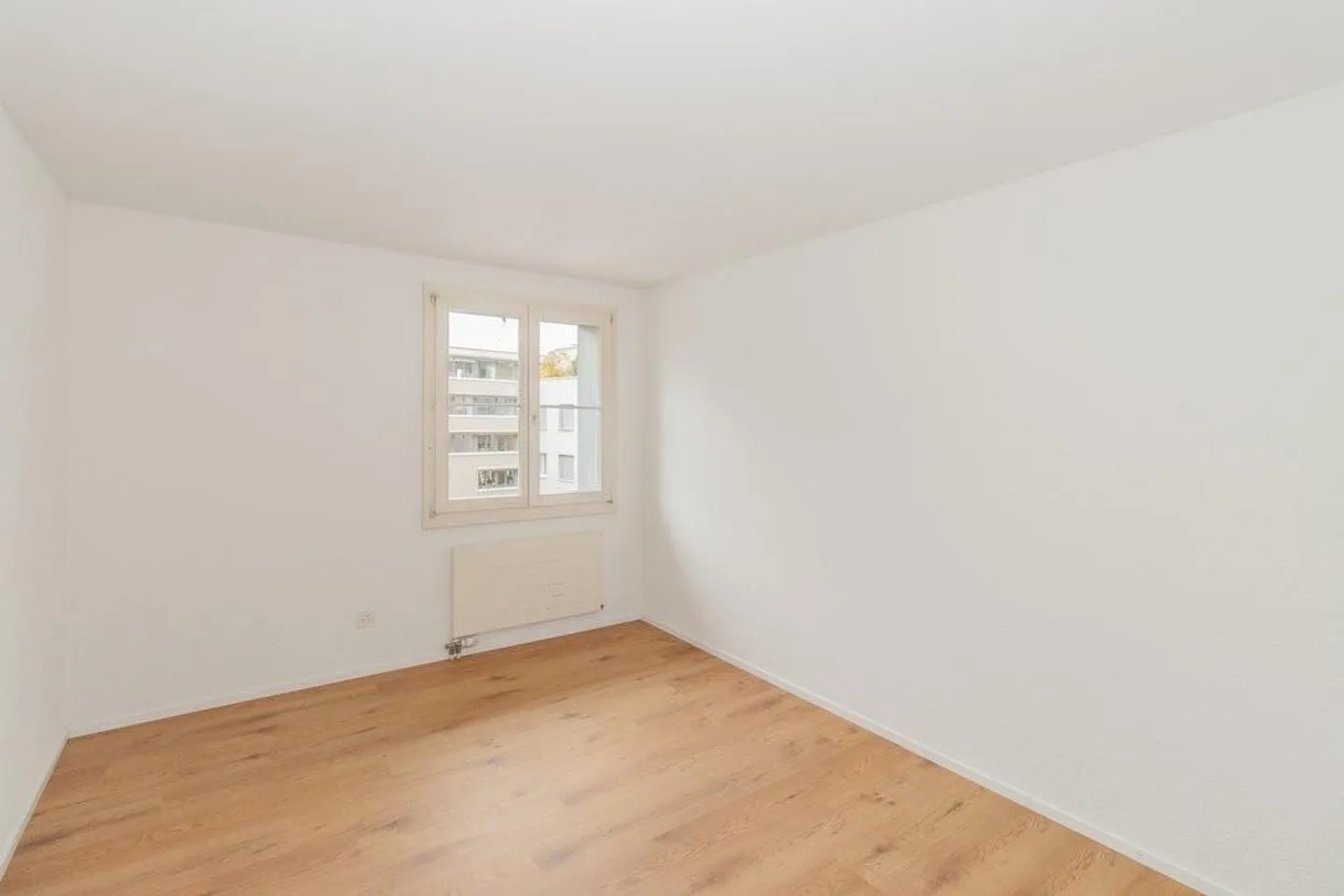 Appartement 3.5 pièces récemment rénové dans un emplacement privilégié - Photo 7 sur 8