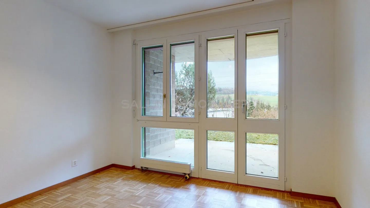 RENOVIERTES 2½-ZIMMER-APARTMENT IN EINER RUHIGEN WOHNANLAGE - Foto 5 von 11