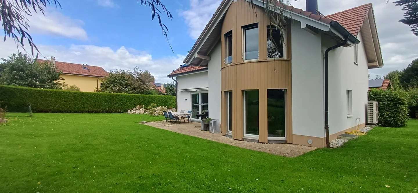 Individuelles 5.5 Zimmer. Grundstück 1006m2. Ländliche Aussicht. Zu ergreifen - Foto 1 von 8