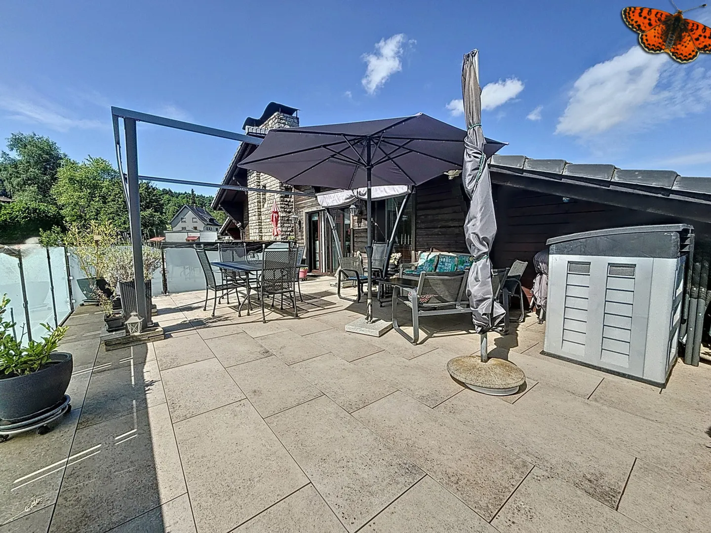 Spacious detached villa for sale! - Photo 4 of 17