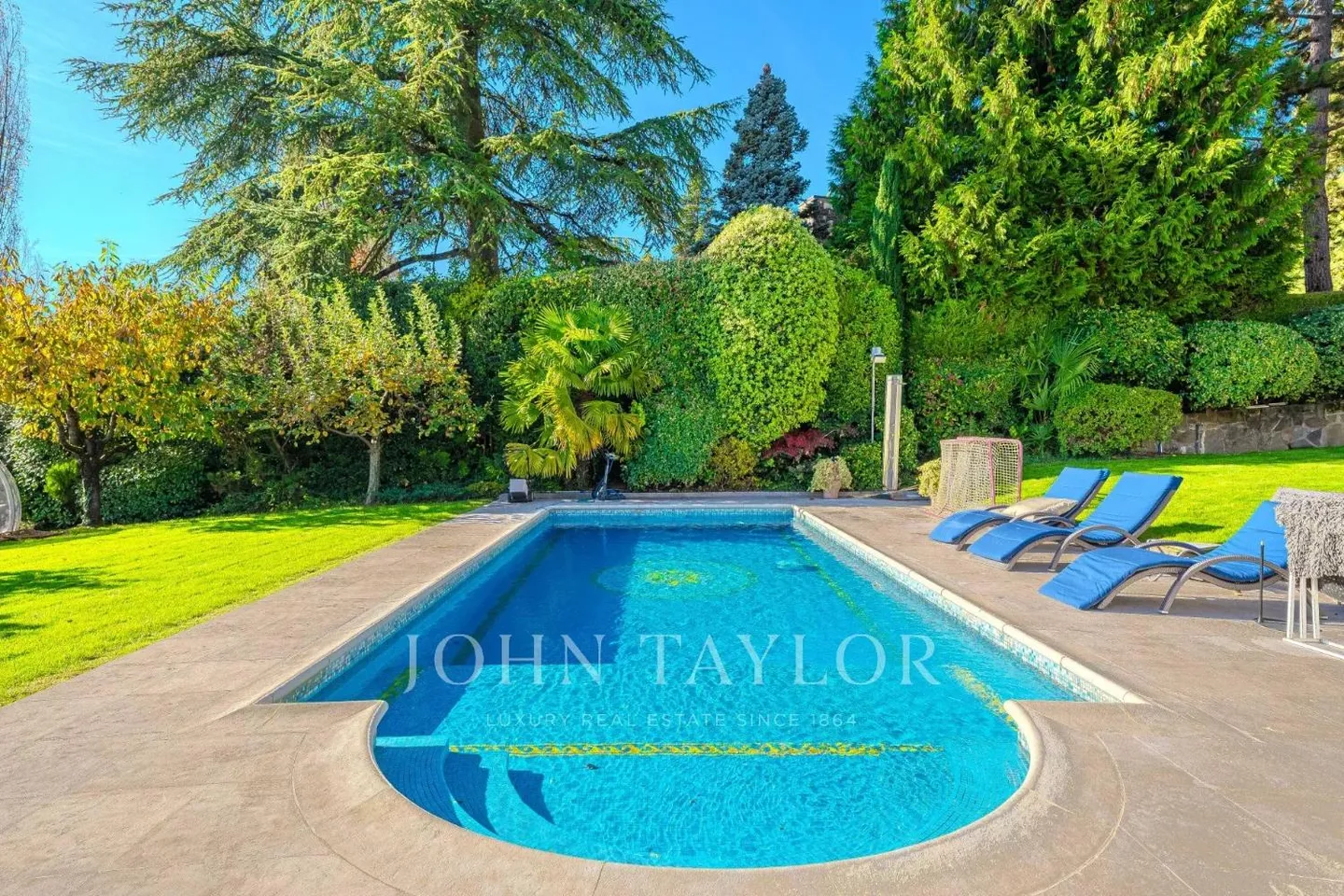 Propriété de luxe avec piscine et vue exceptionnelle sur le lac - Photo 6 sur 13