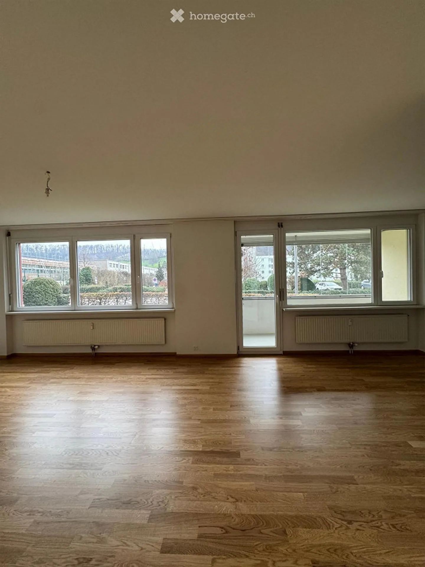Belle, moderne appartement de 4,5 pièces avec ascenseur à Pratteln - Photo 3 sur 11