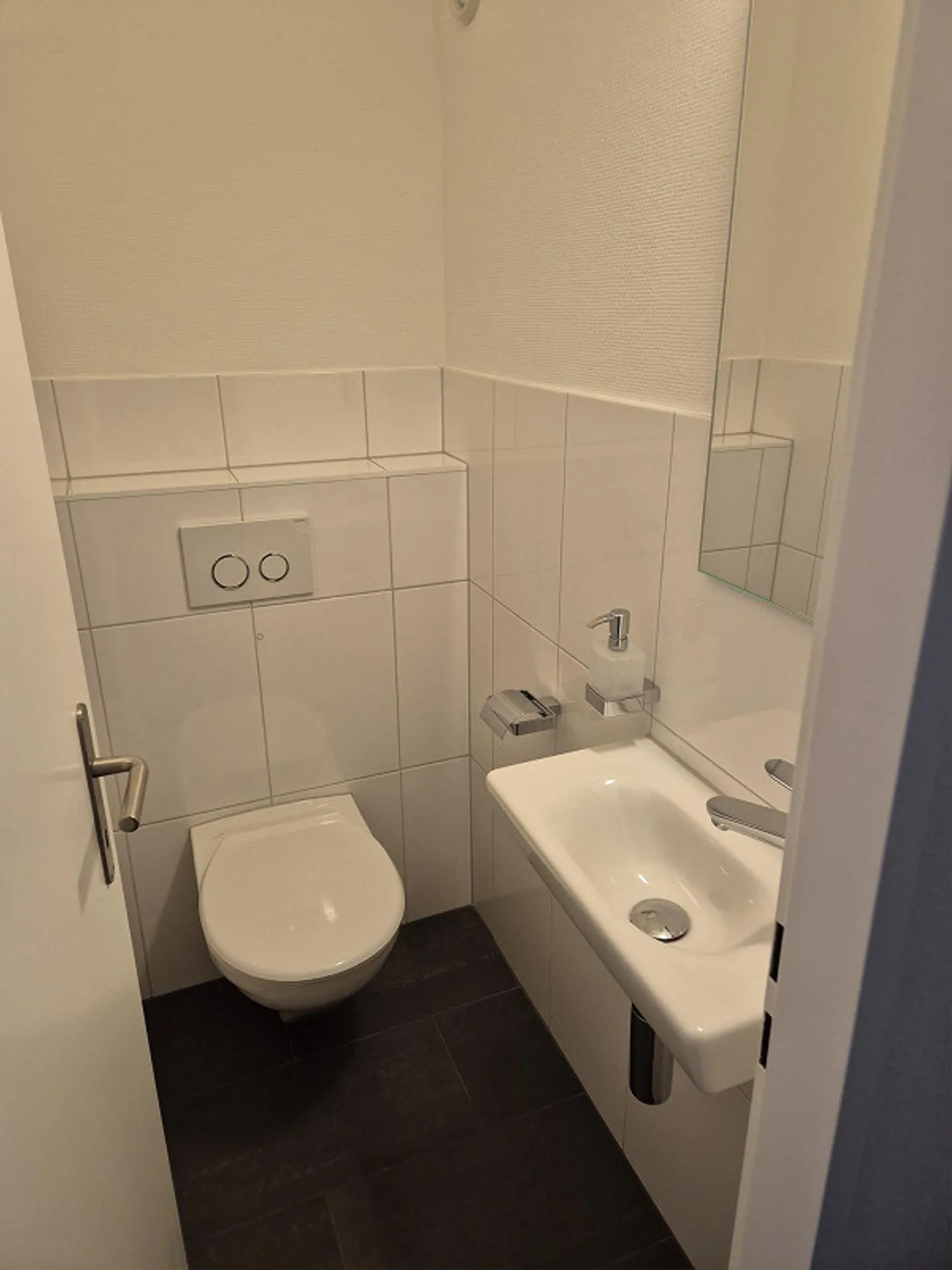 Belle, moderne appartement de 4,5 pièces avec ascenseur à Pratteln - Photo 7 sur 11